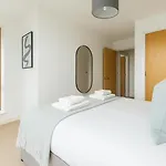 1 Bed Flat In Vibrant Hackney